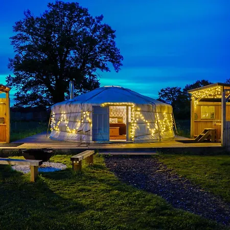 Glamp And Tipple Ltd Hotel Great Ellingham Exterior photo