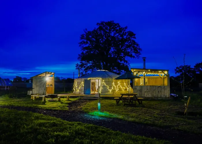 Glamp And Tipple Ltd