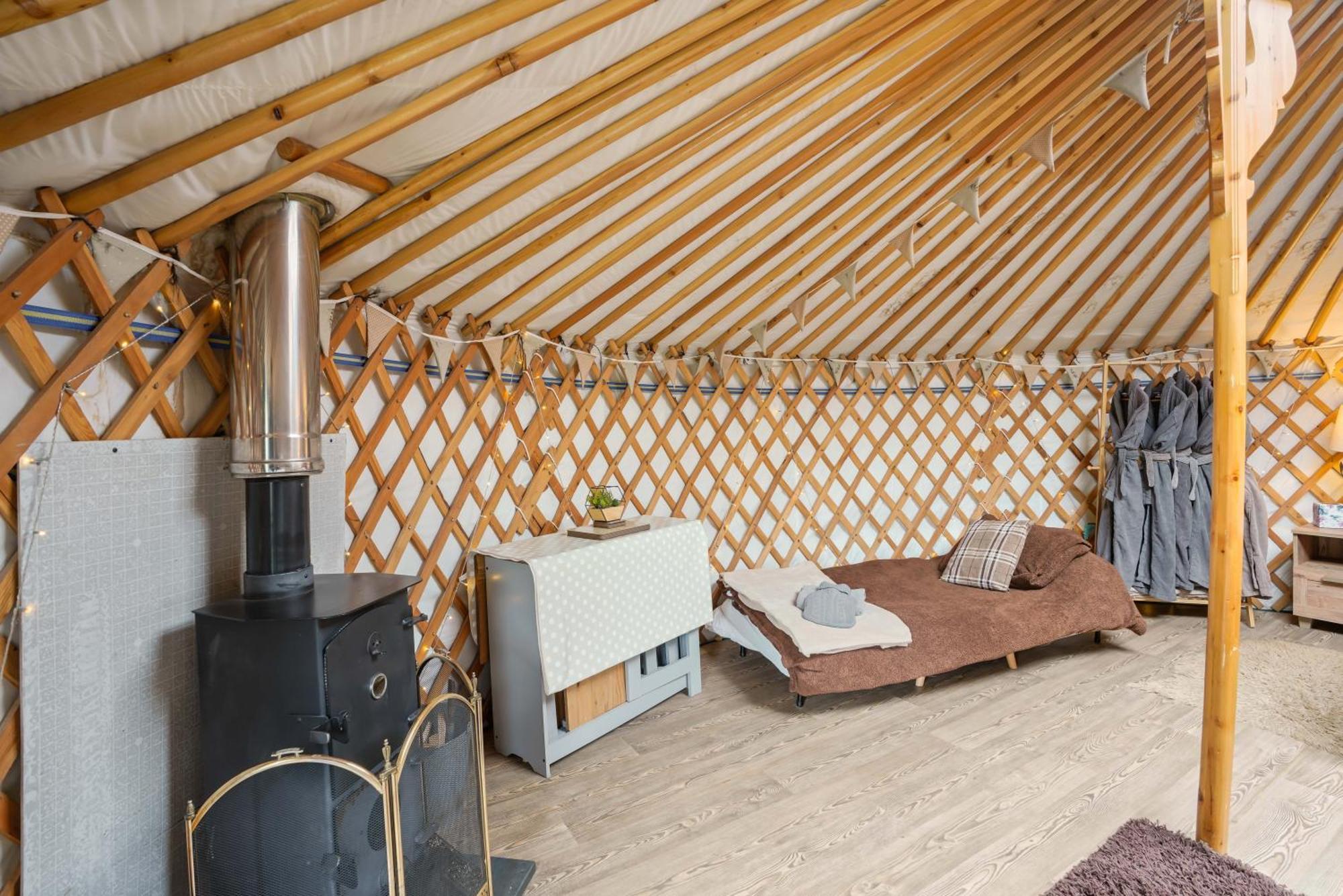Glamp And Tipple Ltd * Great Ellingham