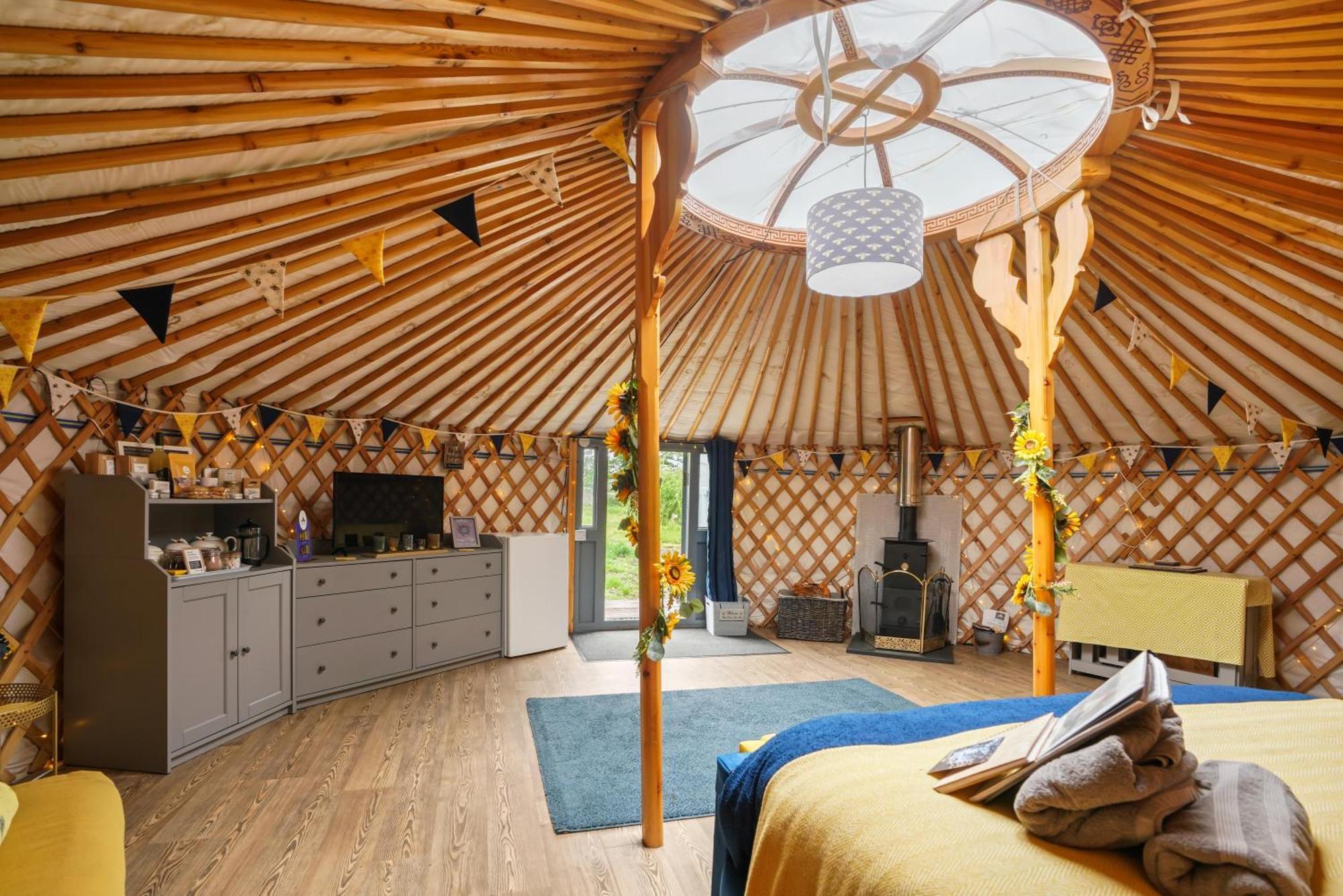Glamp And Tipple Ltd Luxury tent *