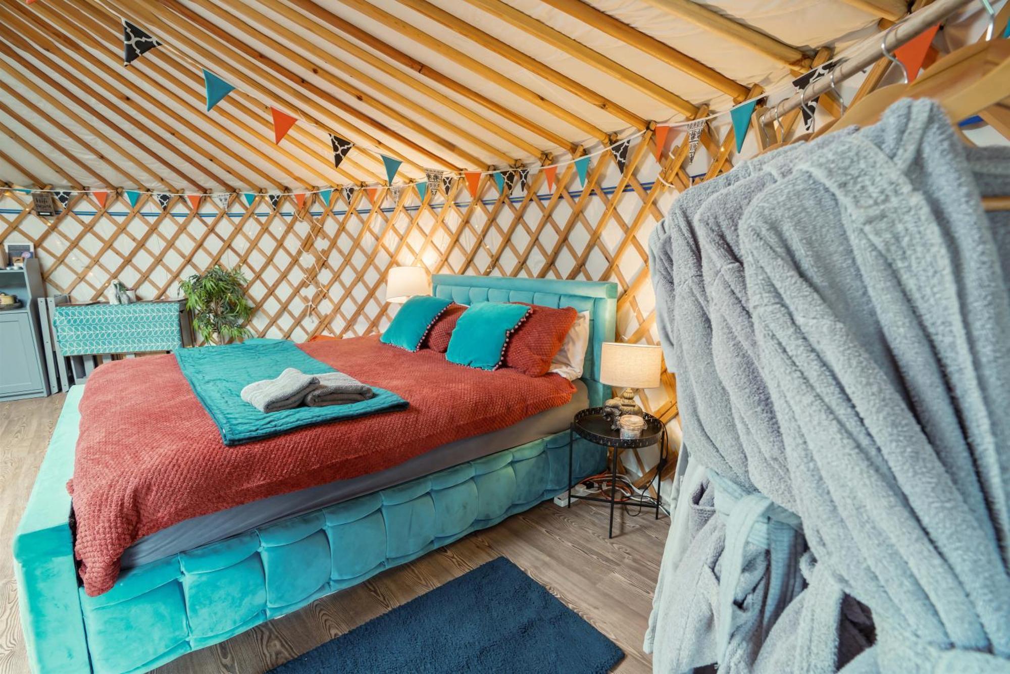 Luxury tent Glamp And Tipple Ltd