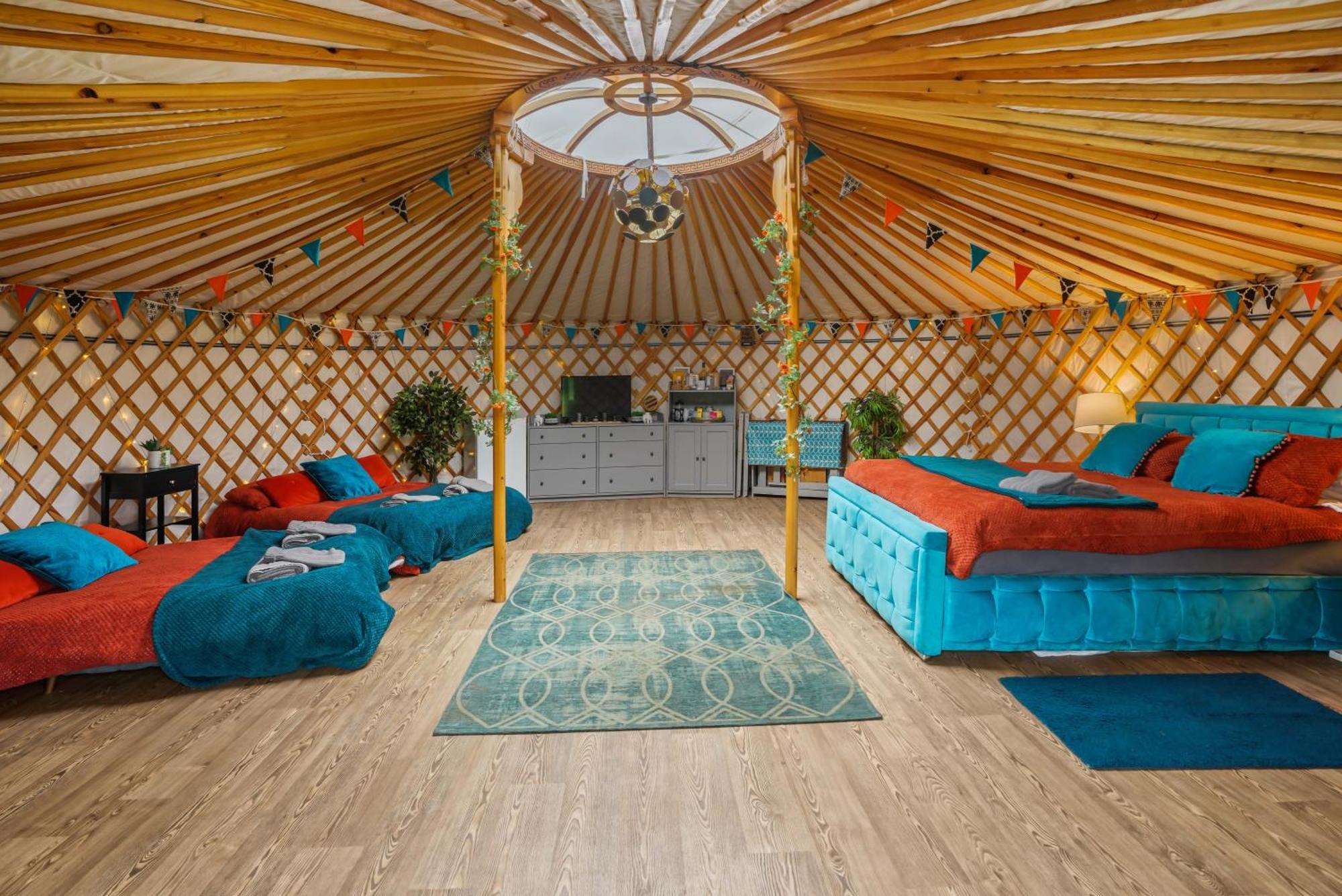 Glamp And Tipple Ltd *