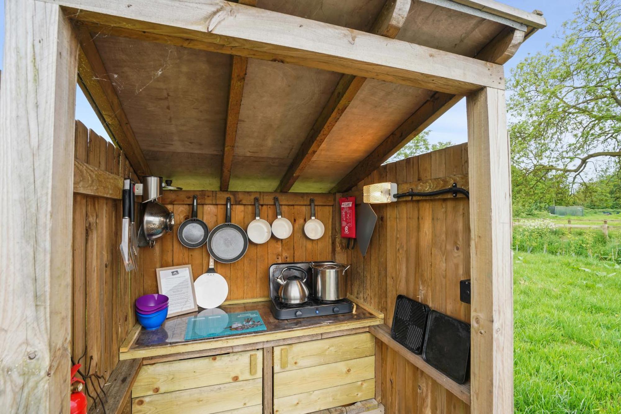 Glamp And Tipple Ltd Great Ellingham