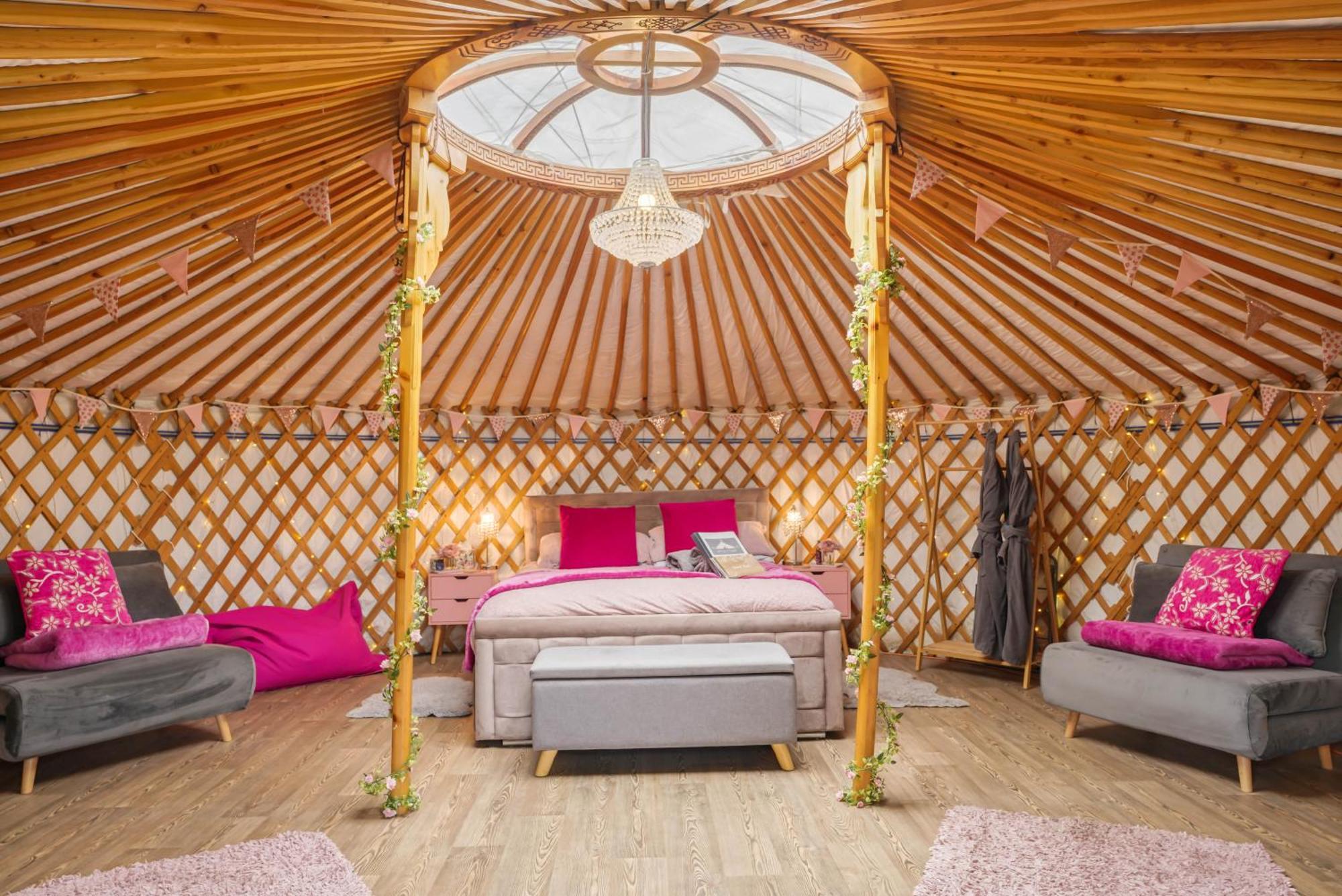 Glamp And Tipple Ltd Luxury tent Great Ellingham
