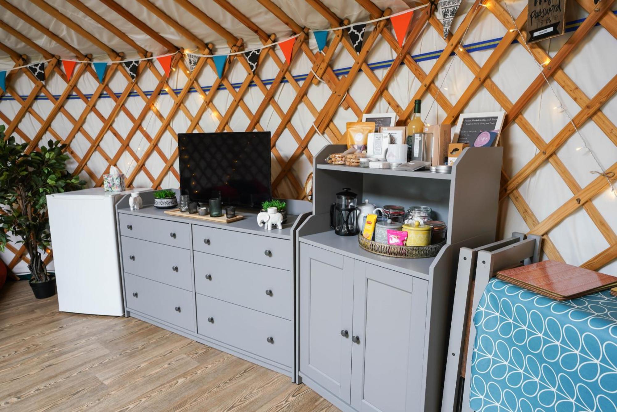 Glamp And Tipple Ltd Great Ellingham