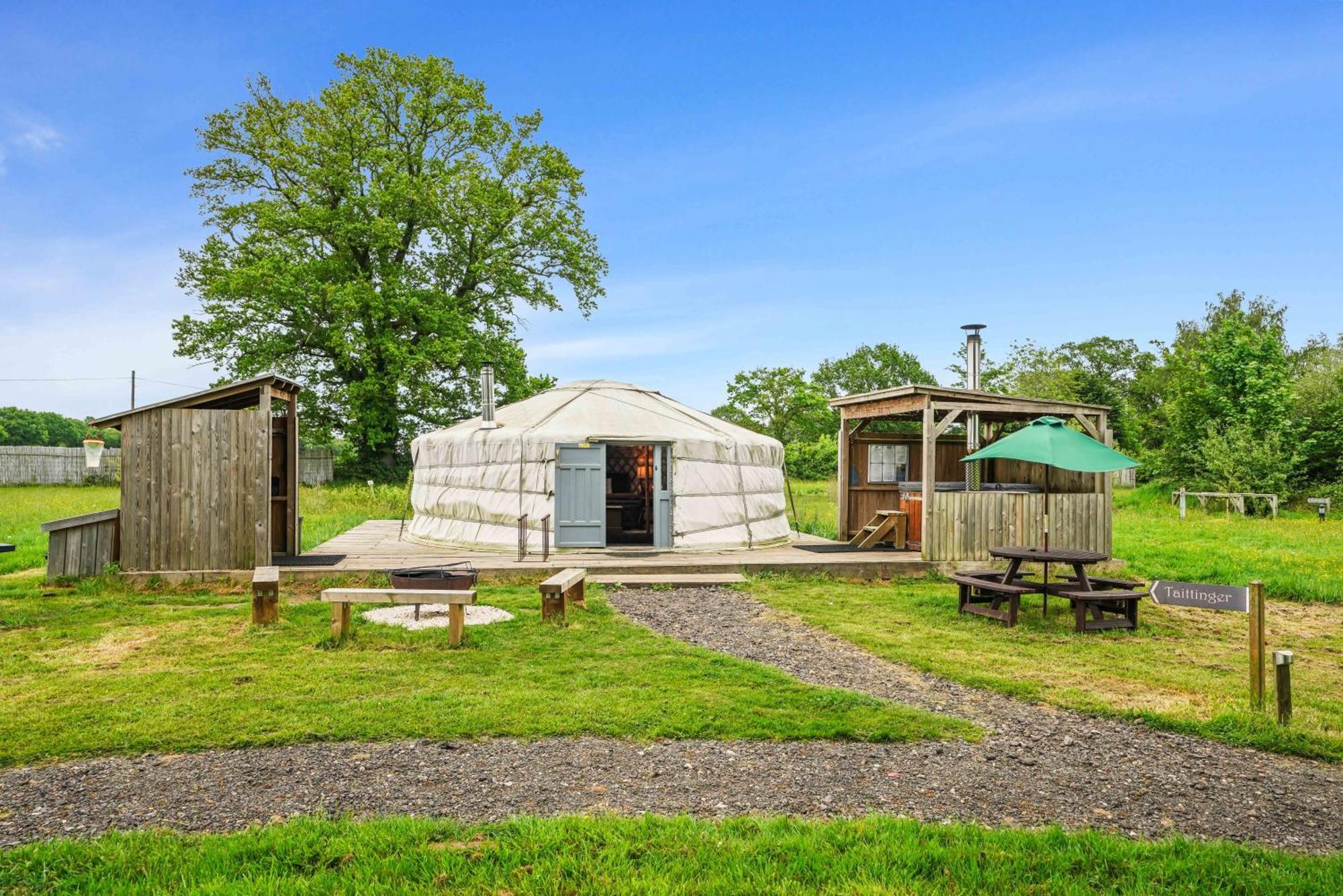 Glamp And Tipple Ltd Luxury tent