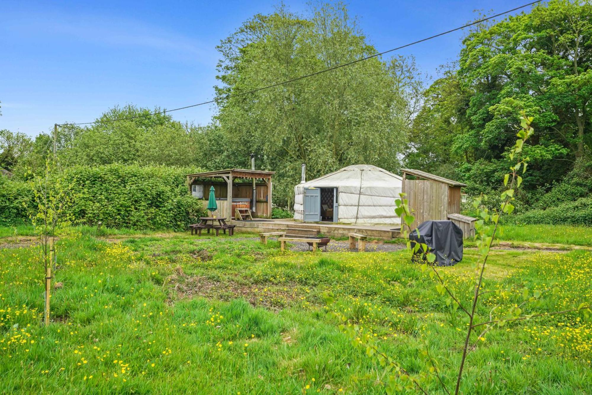 Glamp And Tipple Ltd