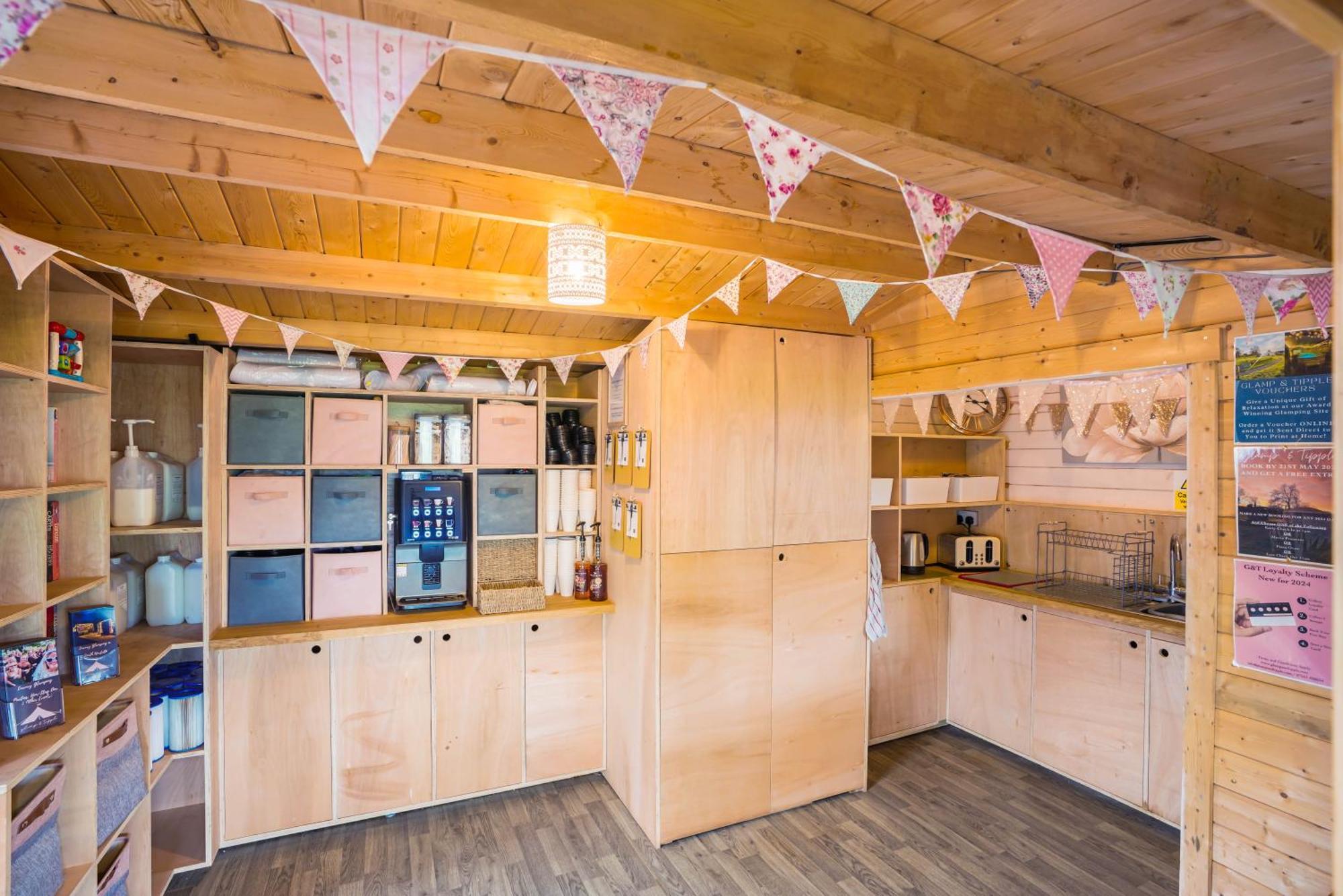 Luxury tent Glamp And Tipple Ltd Great Ellingham