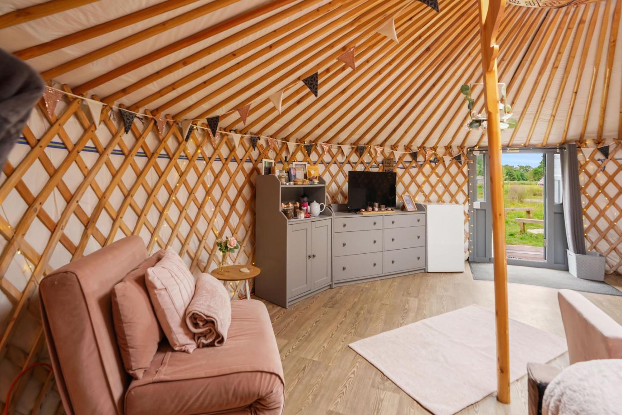 Glamp And Tipple Ltd Luxury tent