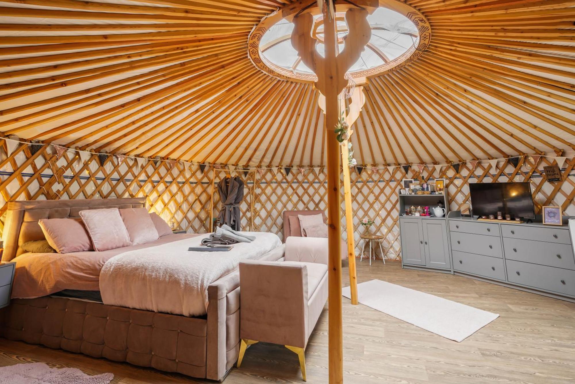 Glamp And Tipple Ltd Great Ellingham
